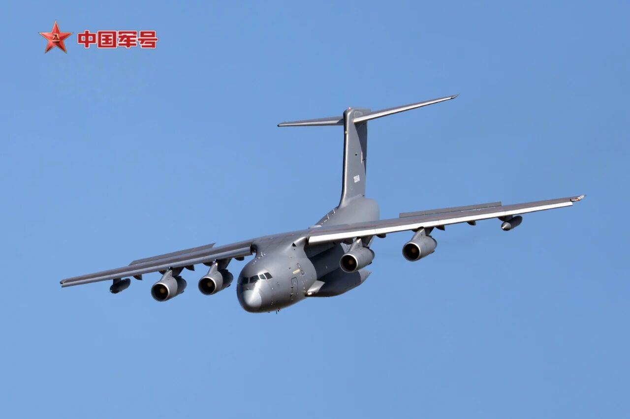 “云端瞭望长春航展!精彩战机训练瞬间抢先欣赏