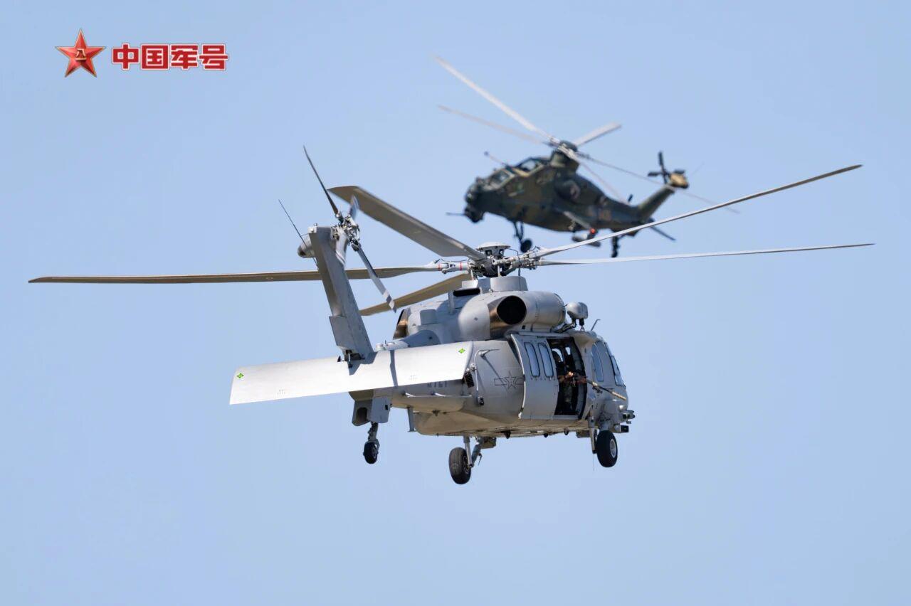 “云端瞭望长春航展!精彩战机训练瞬间抢先欣赏