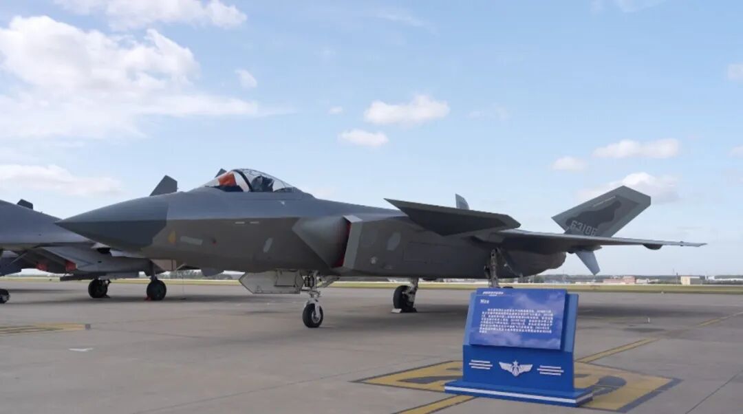 运-20A货舱敞开,网友惊叹大国重器的“宽广胸怀”! 运-20A货舱敞开,网友惊叹大国重器的“宽广胸怀”!