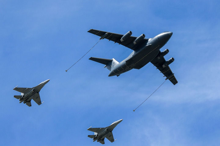 长春航空与空军开放活动盛大启动展示人民空军在建设新成就方面的丰硕成果