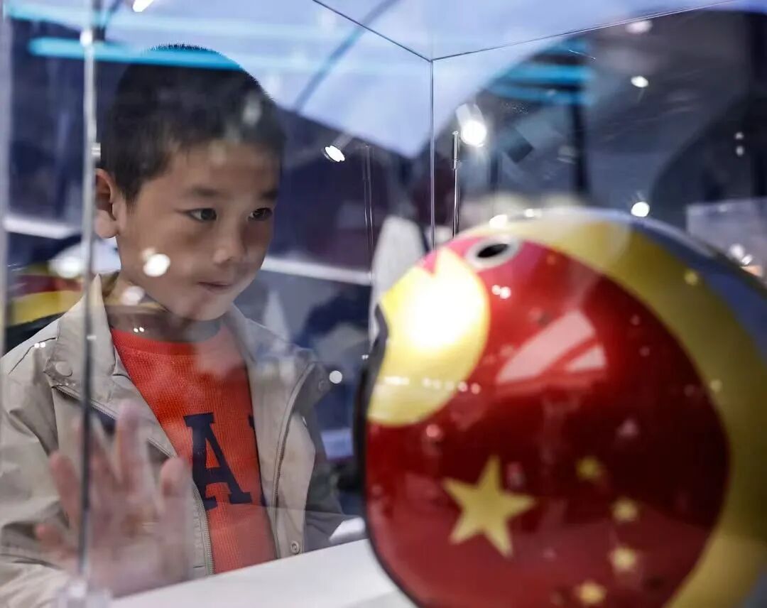 重温“亿”次!全球瞩目,中国战机在8K慢动作下的激动时刻