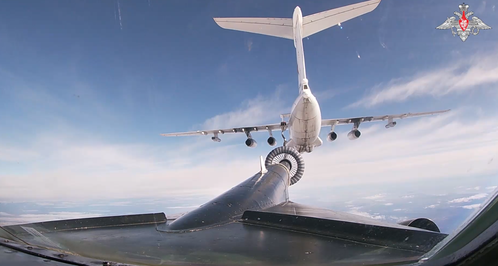 俄军战略轰炸机在巴伦支海与鄂霍次克海中立海域成功执行例行飞行任务 俄军战略轰炸机在巴伦支海与鄂霍次克海中立海域成功执行例行飞行任务