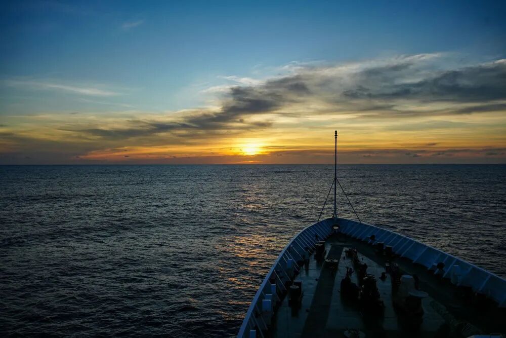 南海护卫者:坚定守护海疆的荣耀使命与责任