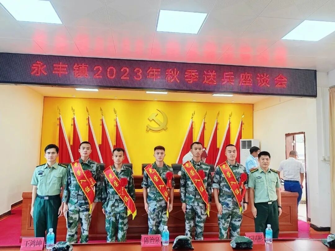 惊人!退役不到一个月,他再次选择重新入伍,成为军队的一员!