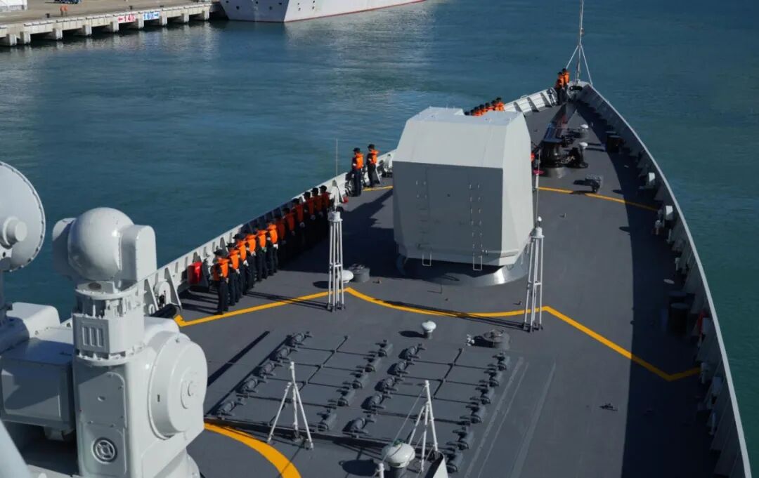 中方参演部队隆重出征“和平友谊-2025”联合演习活动