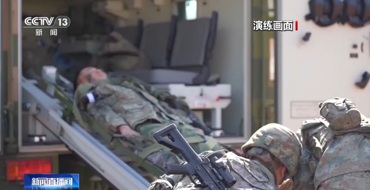 无人机辅助伤员搜救陆军卫生演练提升战场救治效率与能力