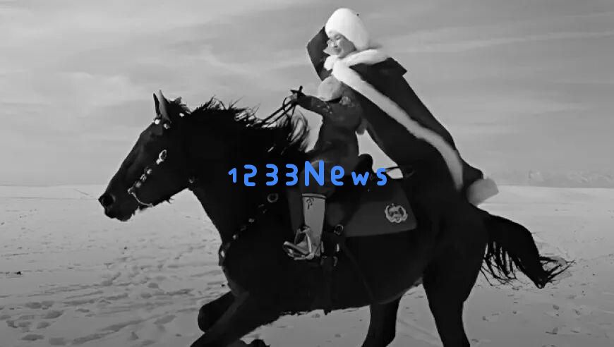 贺娇龙的遗体已于夜间抵达新疆昭苏,近年来参与直播打赏全数用于公益事业;李玉刚发文纪念