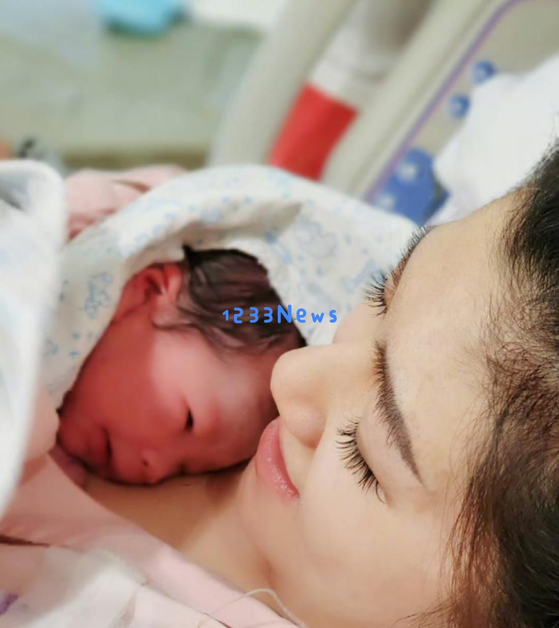 45岁任家萱休息两年为二胎做准备,体重飙升至160斤身材变化明显,现场喊“宝宝快出来”令人惊喜