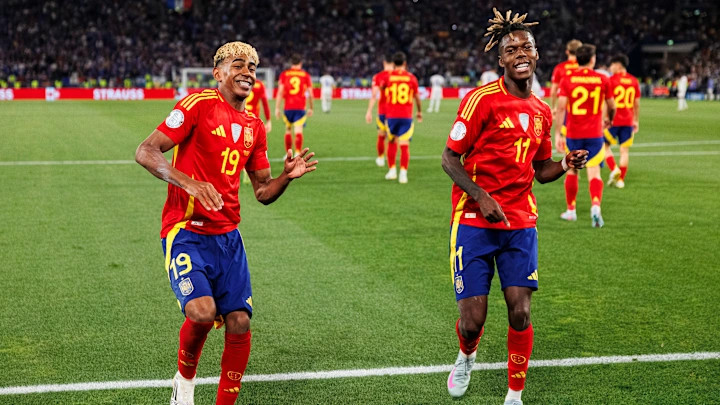 西班牙国家队将在2024年3月30日迎战埃及,重温2006年两队交手时的激情 西班牙国家队将在2024年3月30日迎战埃及,重温2006年两队交手时的激情