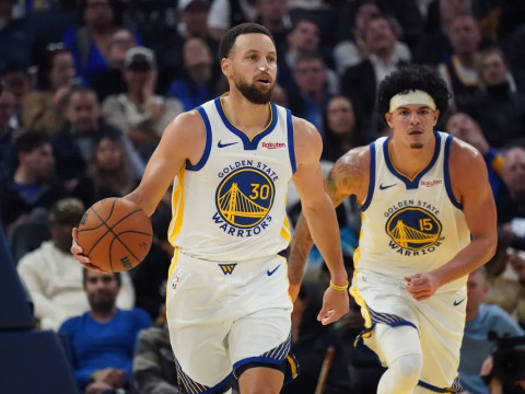 库里:尽管面临各种挑战,只要我在场上,就始终有可能取得胜利 库里:尽管面临各种挑战,只要我在场上,就始终有可能取得胜利