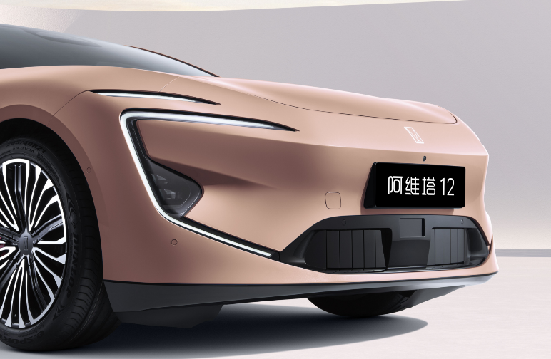 智能豪华座驾焕新而来，阿维塔12 2024款震撼面世_新闻热点

