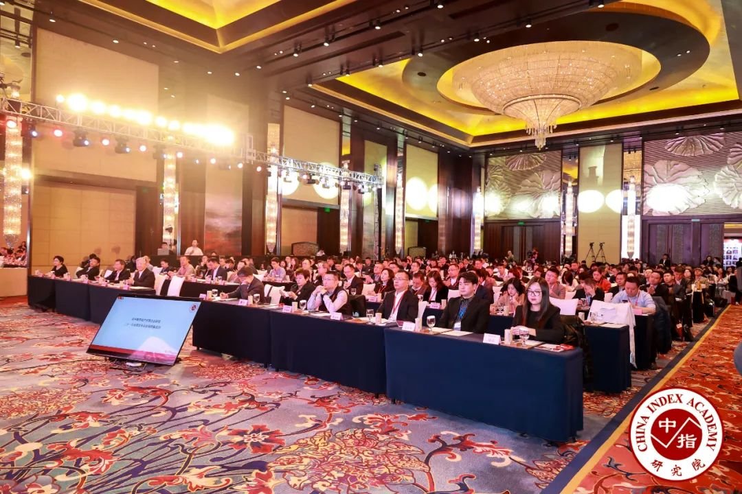 华发股份:逆势向上稳而有为_房产资讯_房天下