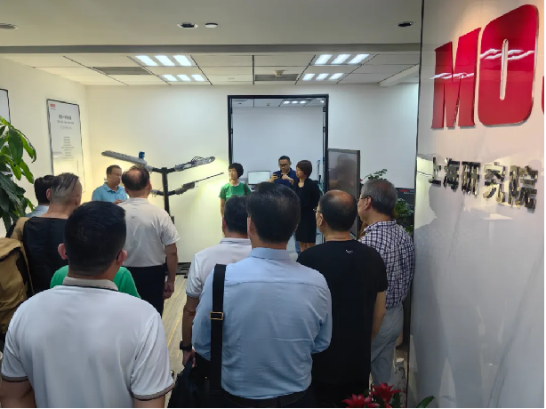 阿拉丁神灯奖考察团走进茂硕电源上海研究院_新闻热点
