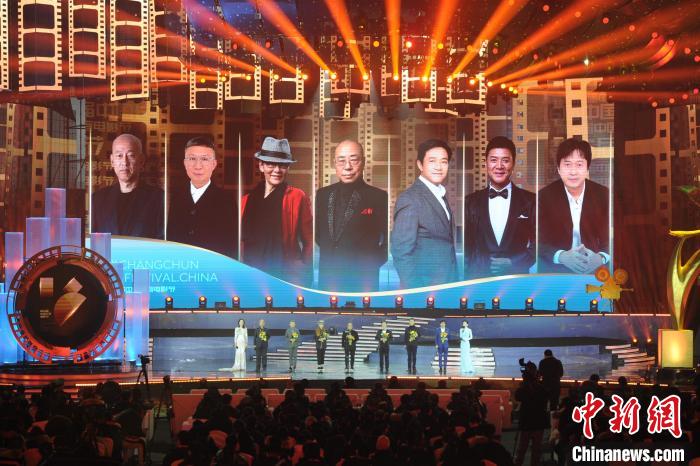 第十六届中国长春电影节盛大开幕16部优秀影片争夺“金鹿”荣誉