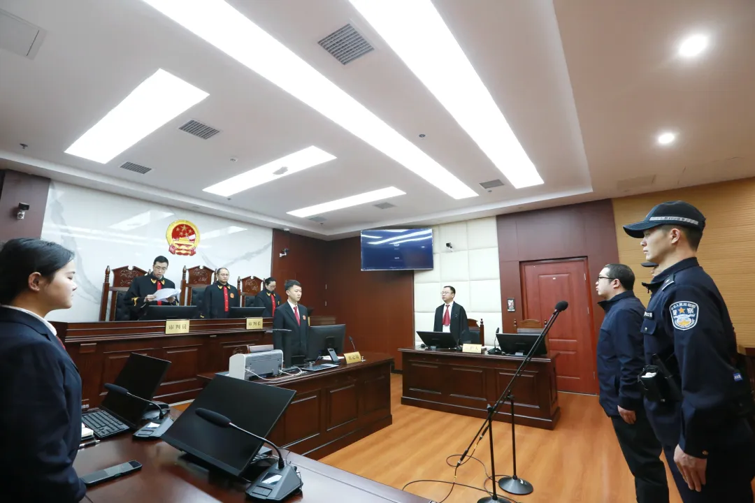 贵州省施秉县原副书记、县长袁迎凯受贿罪一审宣判结果公布