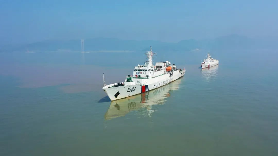 海天震撼！直击极限海上训练场的真实瞬间