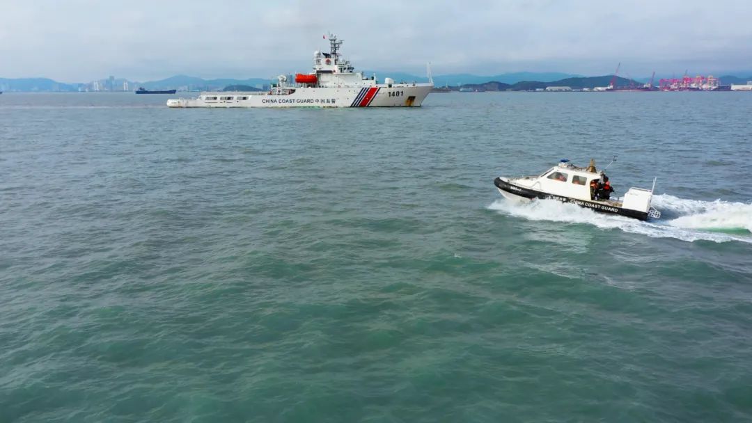 海天震撼！直击极限海上训练场的真实瞬间