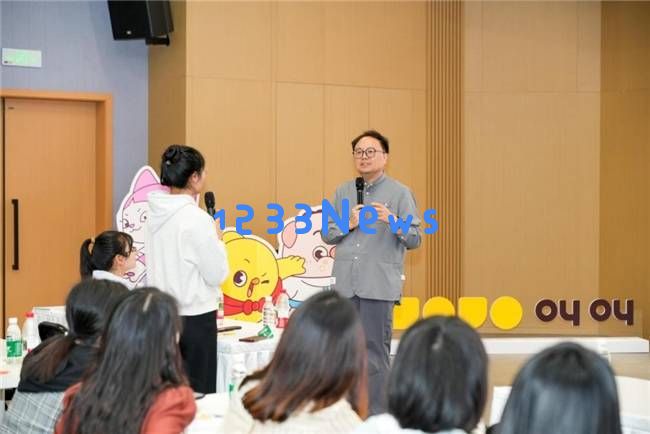 金牛教师深入探讨跨界融合的科技教育，共同构建未来教育的美好愿景