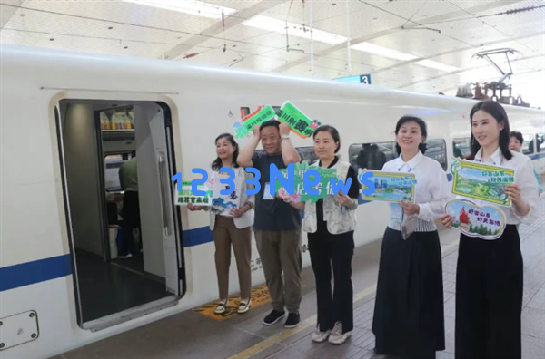 山东首条烧烤专列正式启航 乘客可享受淄博38家景区与酒店的专属优惠活动