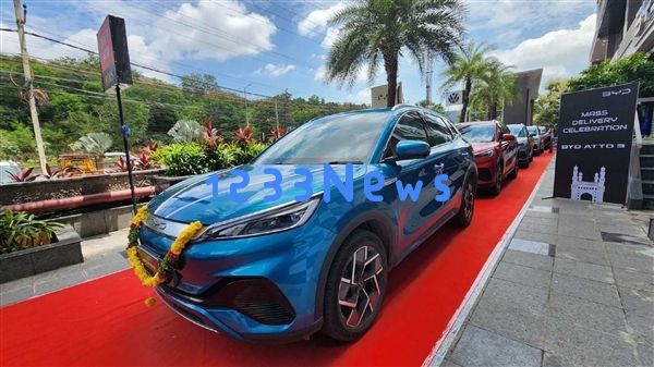 起售价高达35万 比亚迪海豹印度上市15天：订单破500辆