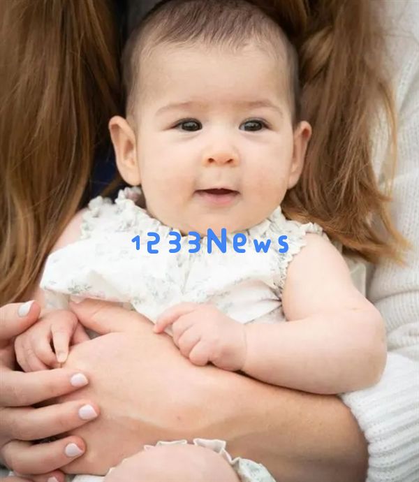 比尔·盖茨晒混血外孙女照片：爸爸是埃及裔 三代人温馨同框