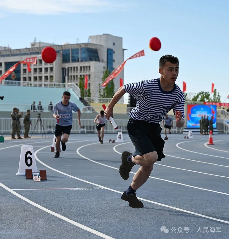 军校运动会盛况空前，每一瞬间都闪耀着热血与荣耀的光辉！