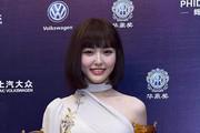 唐嫣41岁依然青春洋溢，完美身材和水嫩肌肤，让罗晋情有独钟