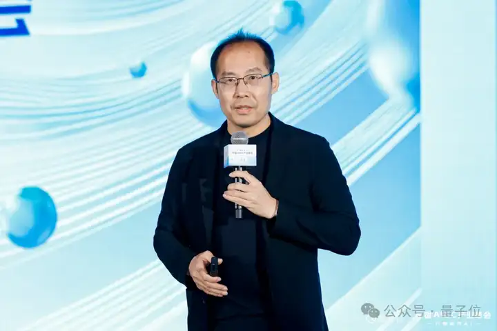 DeepSeek引爆「万物皆可AI」时代，20余位大咖分析行业痛点，万字梳理干货在此