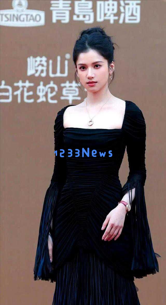 关晓彤亮相红毯展现健康美，胖点反而更吸引目光