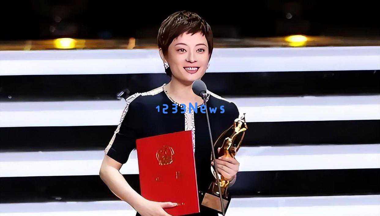 张艺谋的看法并无失误，孙俪的“特别”才是娱乐圈真正的智慧象征