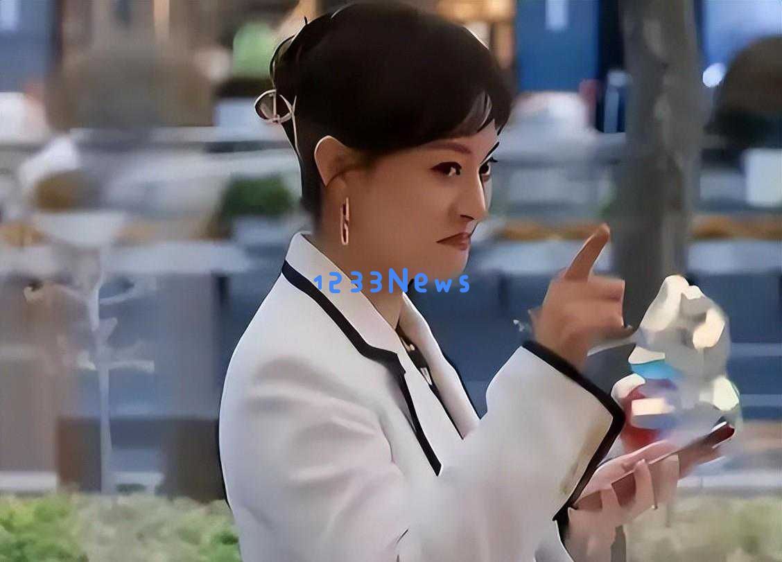 张艺谋的看法并无失误，孙俪的“特别”才是娱乐圈真正的智慧象征