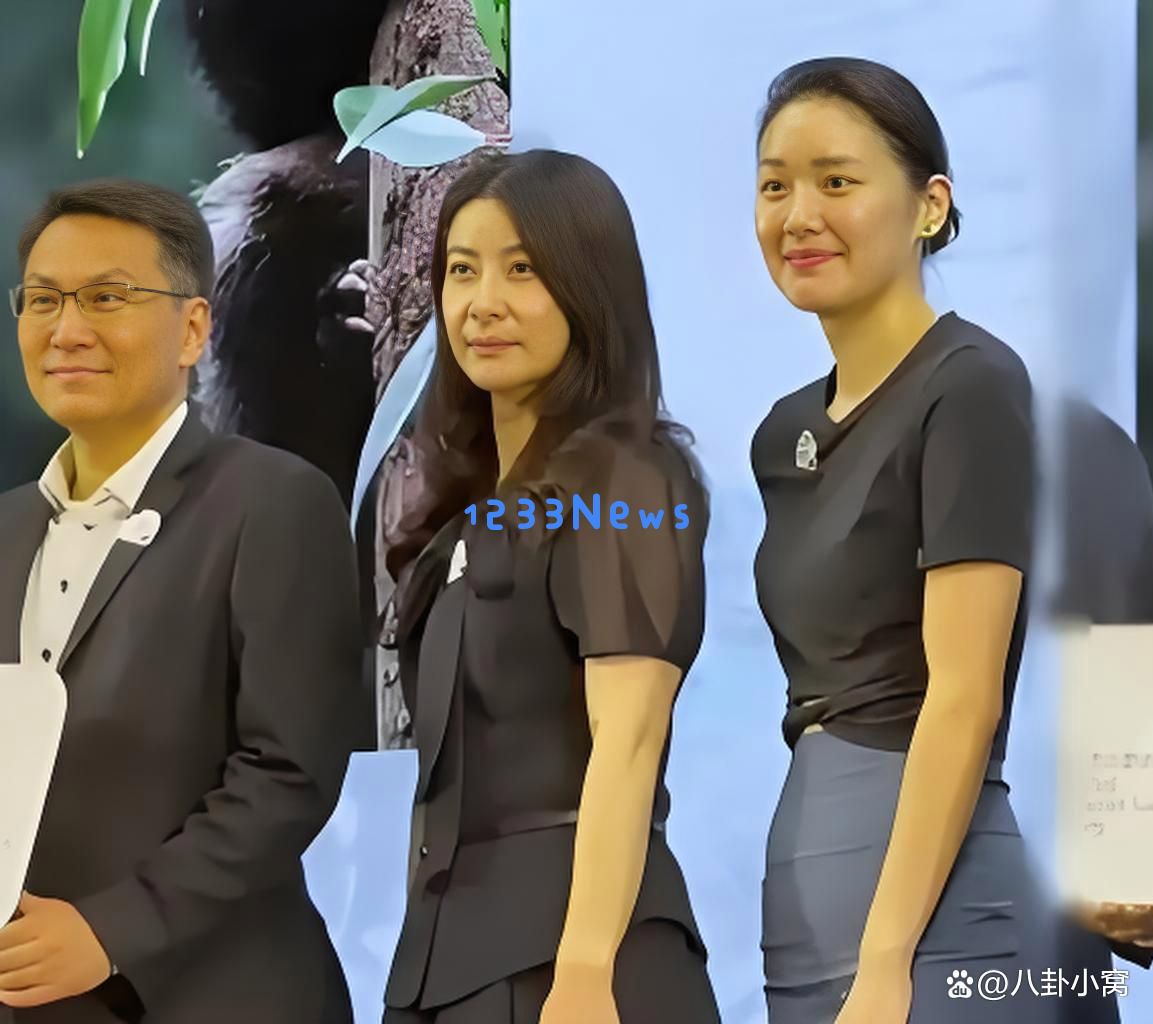44岁郭晶晶亮相活动展现女王气场：兼具公益先锋与豪门典范的独特魅力