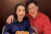 霍启刚与郭晶晶出席首映礼，共同展现爱情与生活的美好瞬间