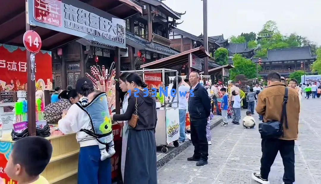 织金：实施多项举措激发消费活力点亮城市的“烟火气”