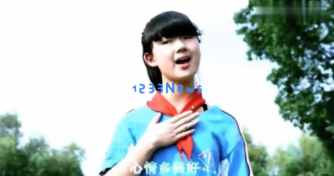 单依纯的形象与真实自我之间的距离，似乎不再纯洁