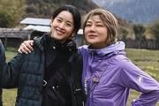 章泽天在不丹的徒步之旅展现真实自我！从“奶茶妹妹”到职场女强人的蜕变故事