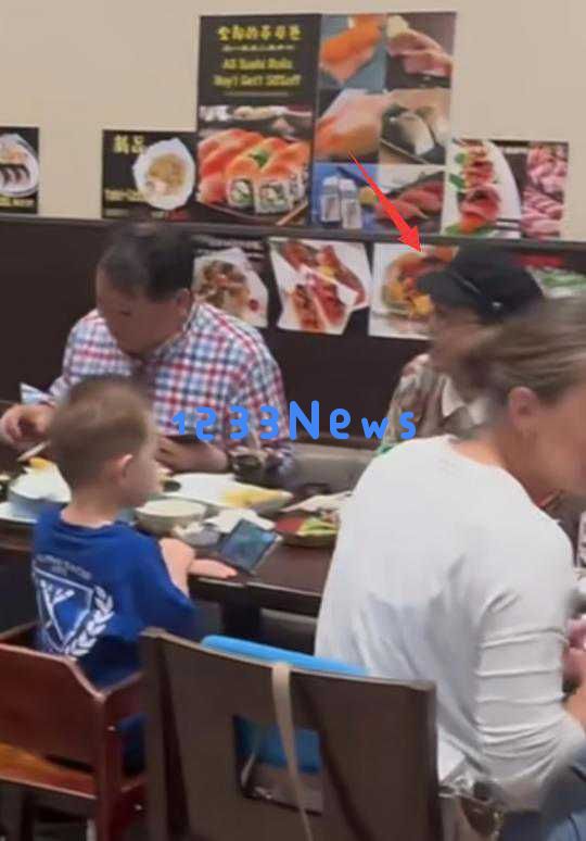 姜昆：26年前毅然决定收养6岁孤儿，现今养子让他倍感骄傲