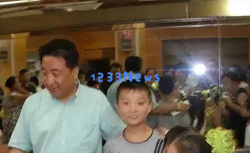 姜昆：26年前毅然决定收养6岁孤儿，现今养子让他倍感骄傲