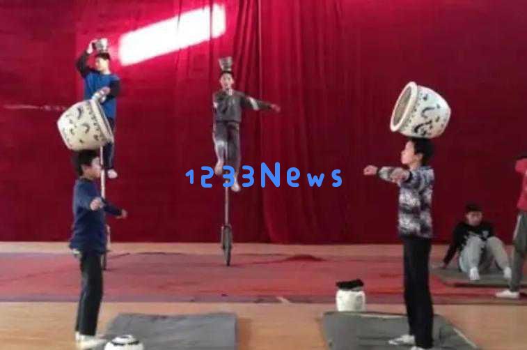 姜昆：26年前毅然决定收养6岁孤儿，现今养子让他倍感骄傲