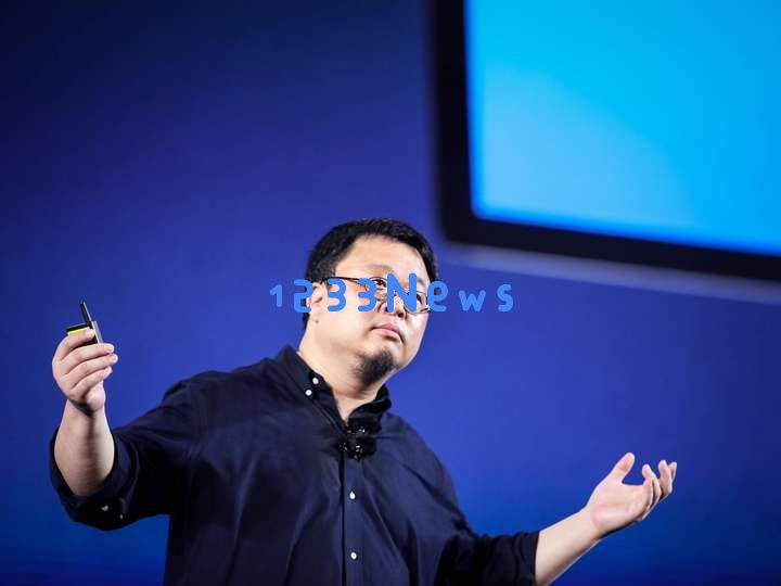 老罗计划推出AIOS，成功吸引小米前50名员工加盟加盟团队助力发展