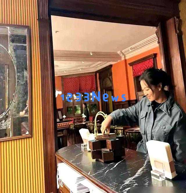 贾玲庆生穿西装引发减肥话题，她的导演之路将会发展到何种程度？