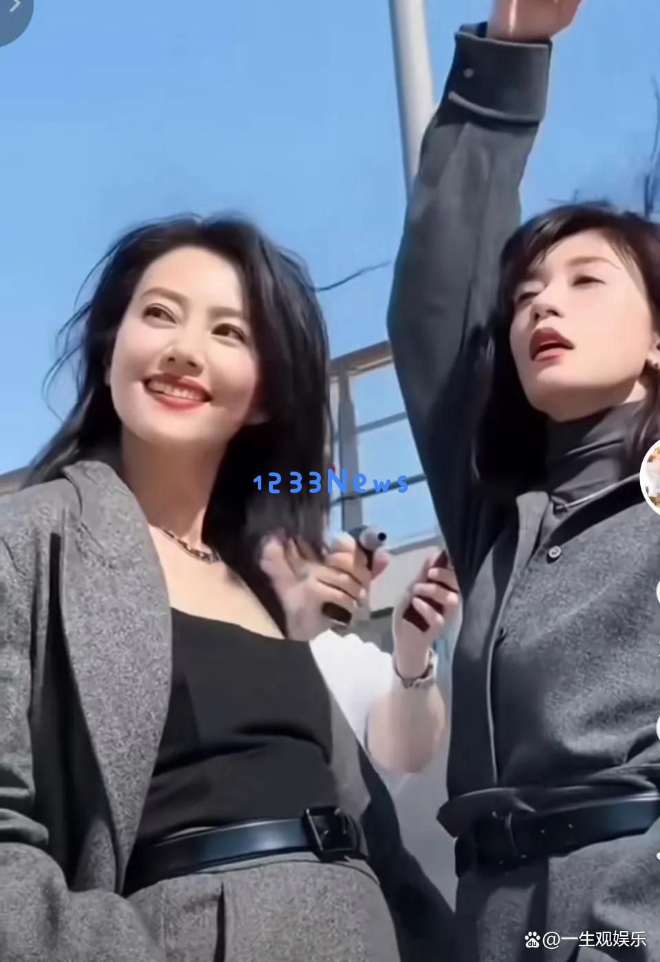 高圆圆与贾静雯的完美搭配：为何这两位美女如此耀眼动人，令人赞叹不已