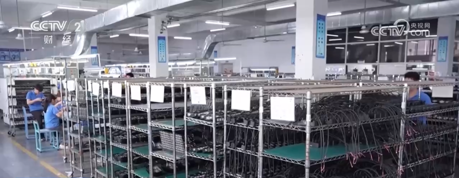 中国外贸企业订单迅猛增长美国买家纷纷前往工厂催急订单与增加采购量
