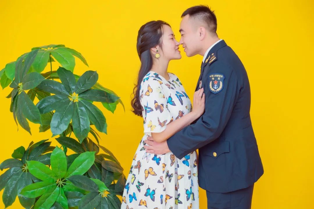 左手握住你，右手致敬！在520这一天，聆听军人恋爱的动人故事
