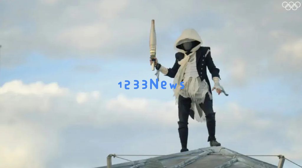奥运冠军游戏情：潘展乐有“原神联名鞋”，恋与深空向罗诗芳发100万钻：数字时代的竞技美学与虚拟情愫
