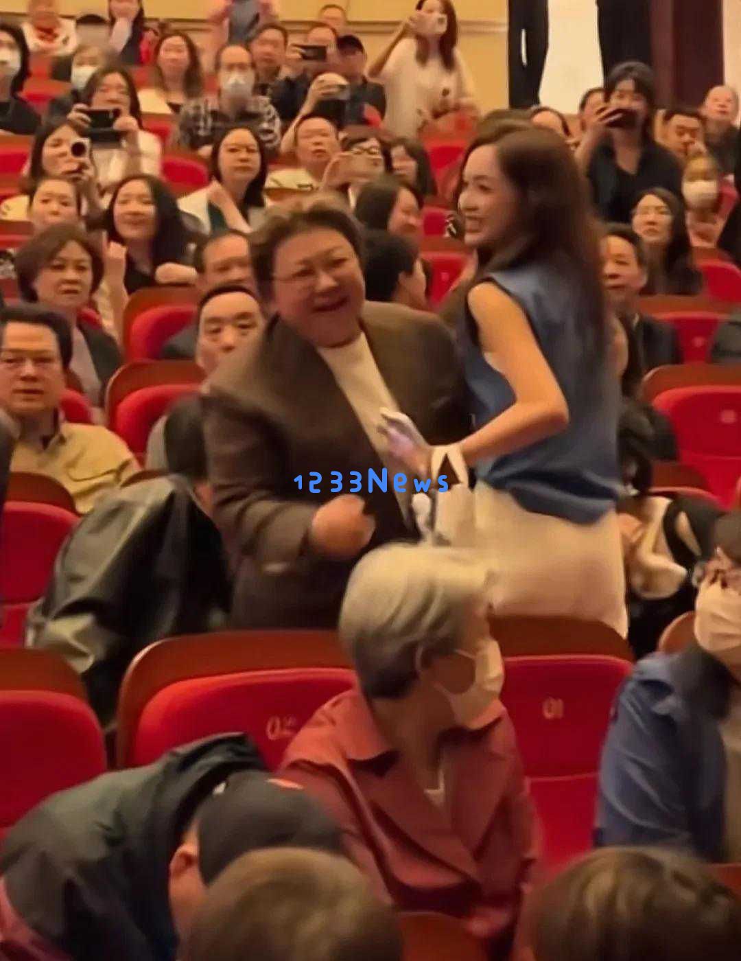 韩红点赞热潮不断，陈丽君大观园剧集引发全民追剧热情