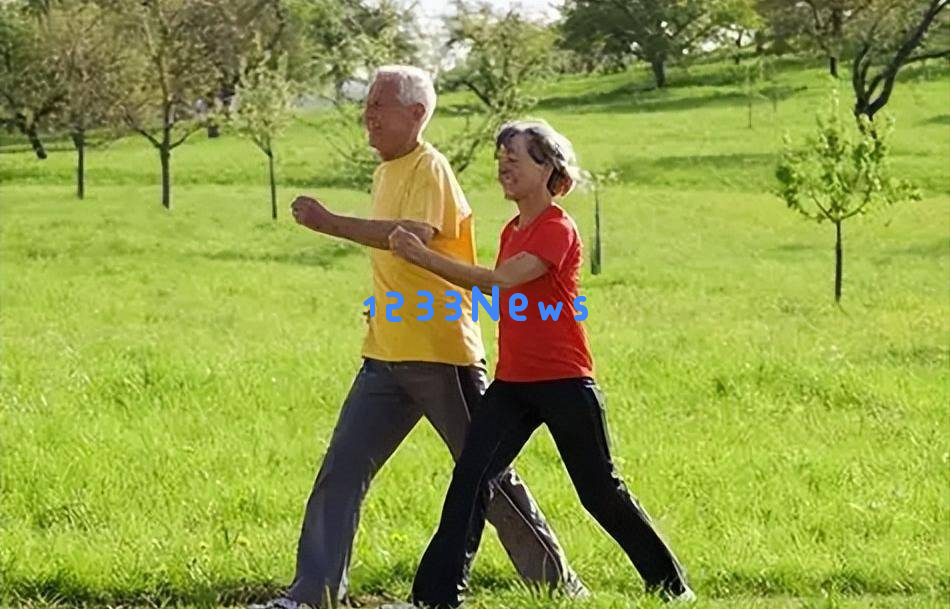医生解析：脂肪肝患者坚持快走，身体将获得4大显著益处