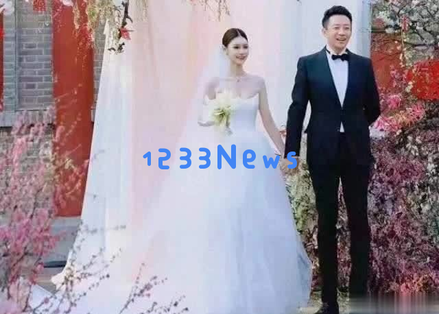 汪小菲与筱梅完美适合，婚礼后街头漫步被粉丝偶遇，引发热议