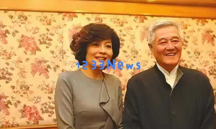哈文的无脑决策为何加速春晚衰落？与赵本山的缺席有何深刻联系？