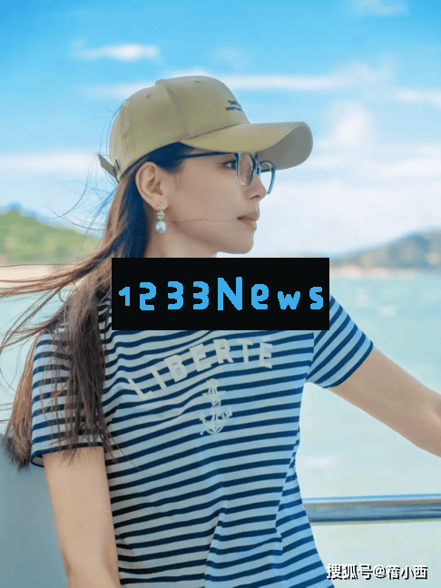 刘涛引领“无龄感”风潮：条纹T恤搭牛仔裤，谁能看出她是妈妈？